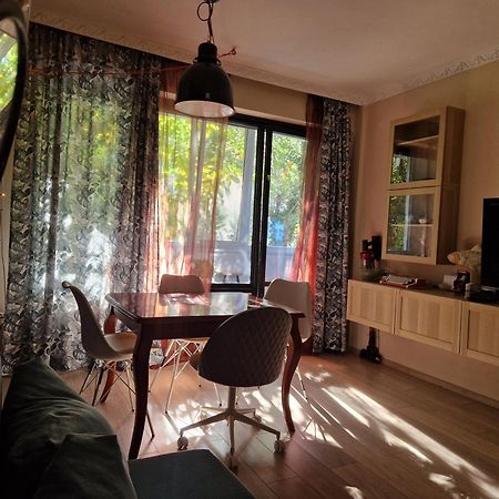 Homey Art Apartment Next To Drujba Lake Metro Stations And Bul.Tsarigradsko Shose Sofia Esterno foto